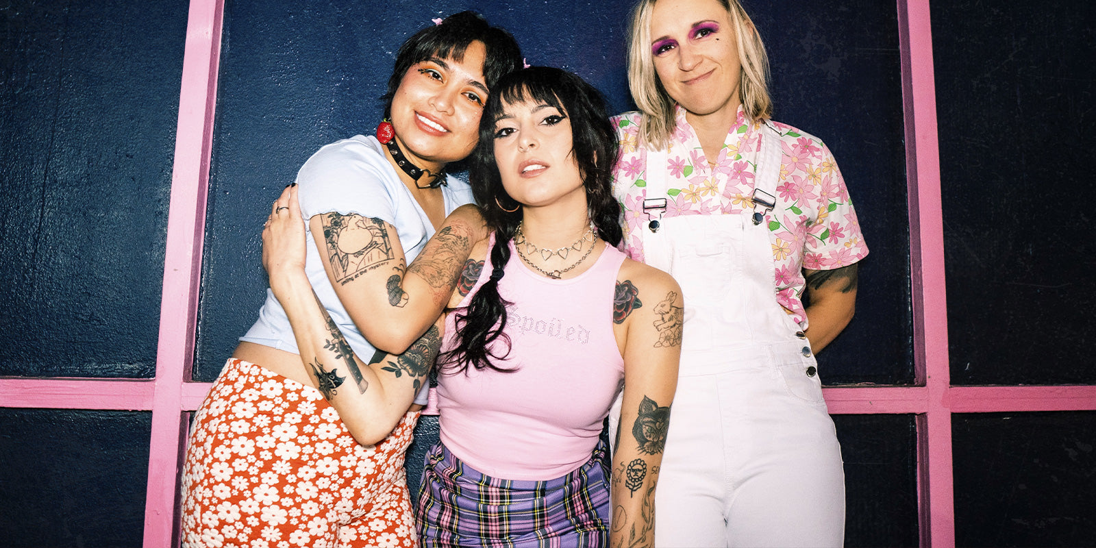 SUZIE TRUE RELEASES NEW SINGLE "BACKBURNER"